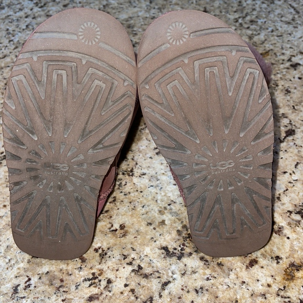 UGG Bailey Button Triplet - Picture 6 of 10
